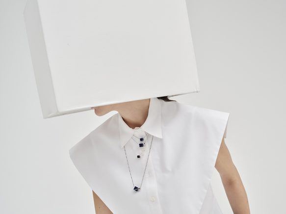 Η EXURBIA σας συστήνεται...Solid Aesthetic Bits