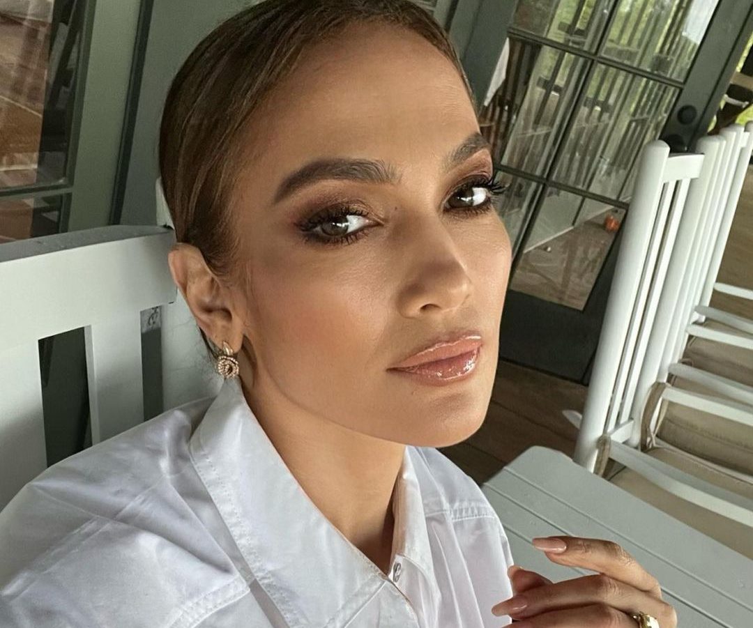 Jennifer Lopez: Υιοθέτησε τo πιο cool χτένισμα για τις τελευταίες μέρες του καλοκαιριού