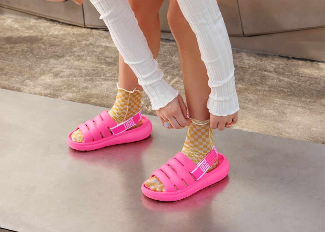 UGG SportYeah: Τα σανδάλια που θα φοράς όλο το καλοκαίρι