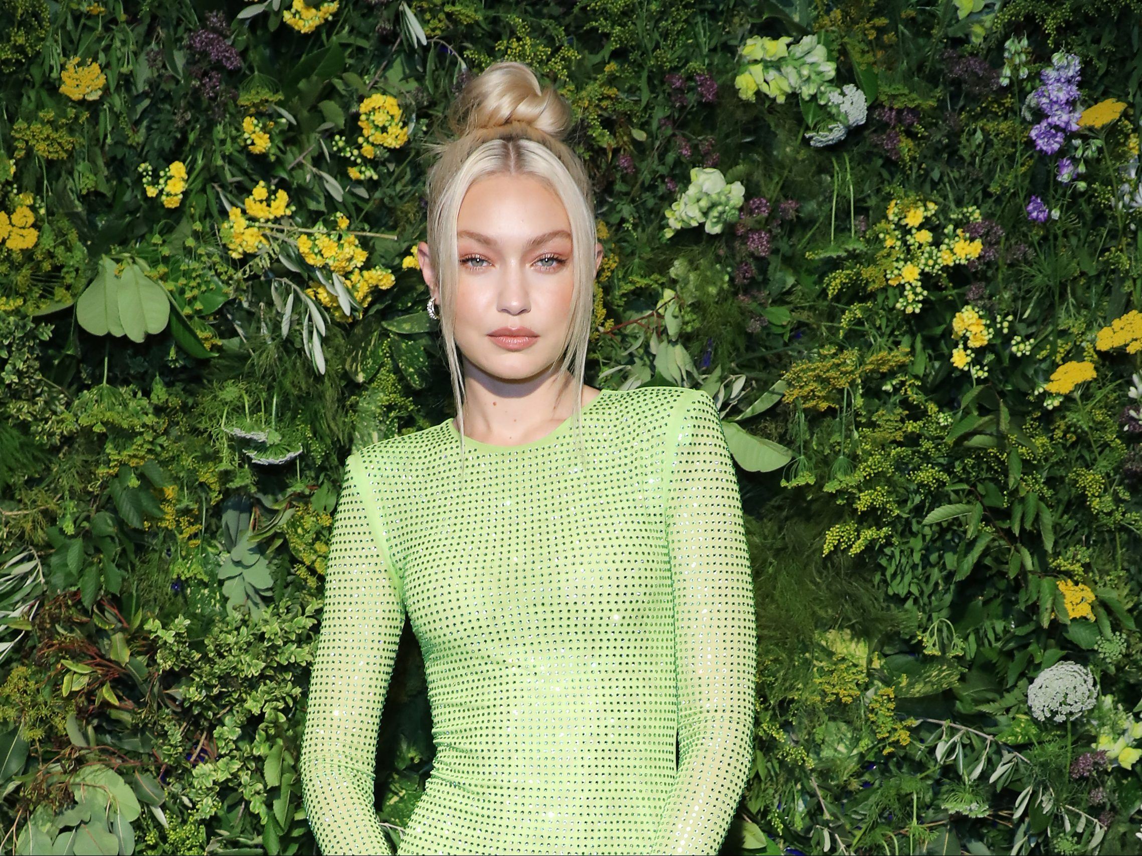 Gigi Hadid: To everyday look της είναι ό,τι πρέπει για εσένα που έχεις ξεμείνει στην Αθήνα