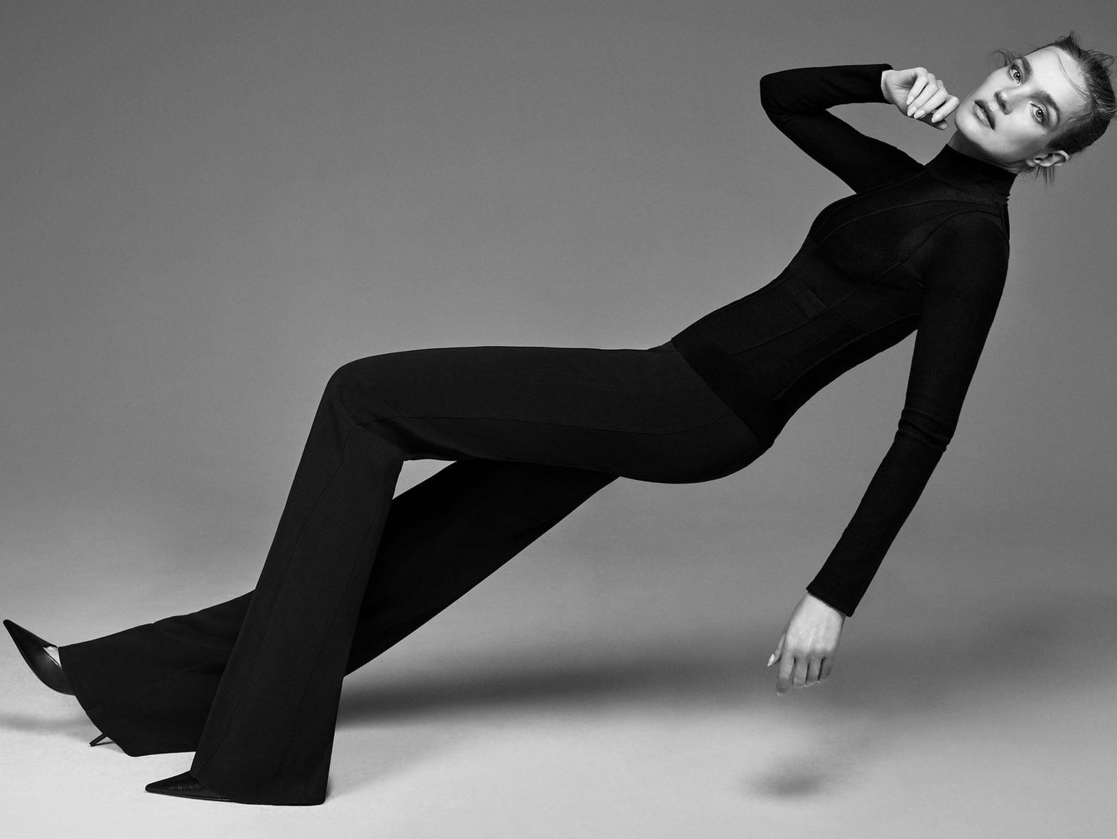 Zara X Narcisco Rodriguez: Το item της πολυαναμενόμενης συλλογής που θα είναι παντού αυτό το φθινόπωρο. Σου το υπογράφουμε!