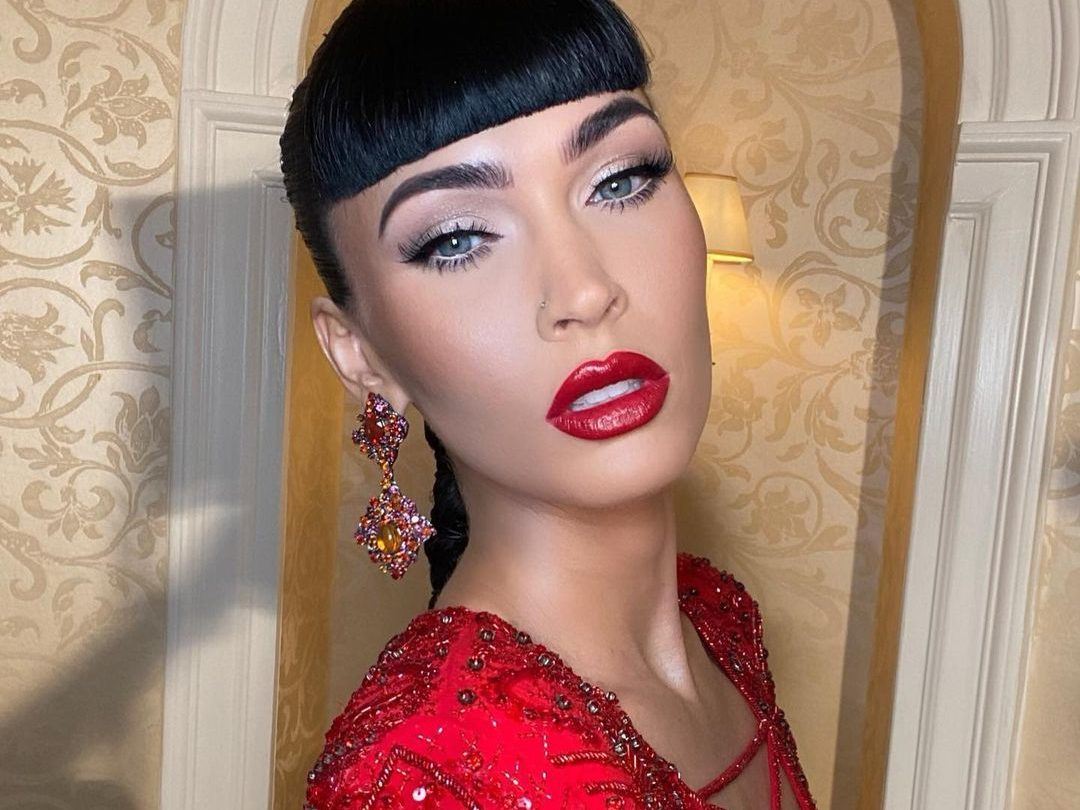 Bloody french nails: Η Megan Fox υιοθέτησε το τέλειο μανικιούρ για το Halloween