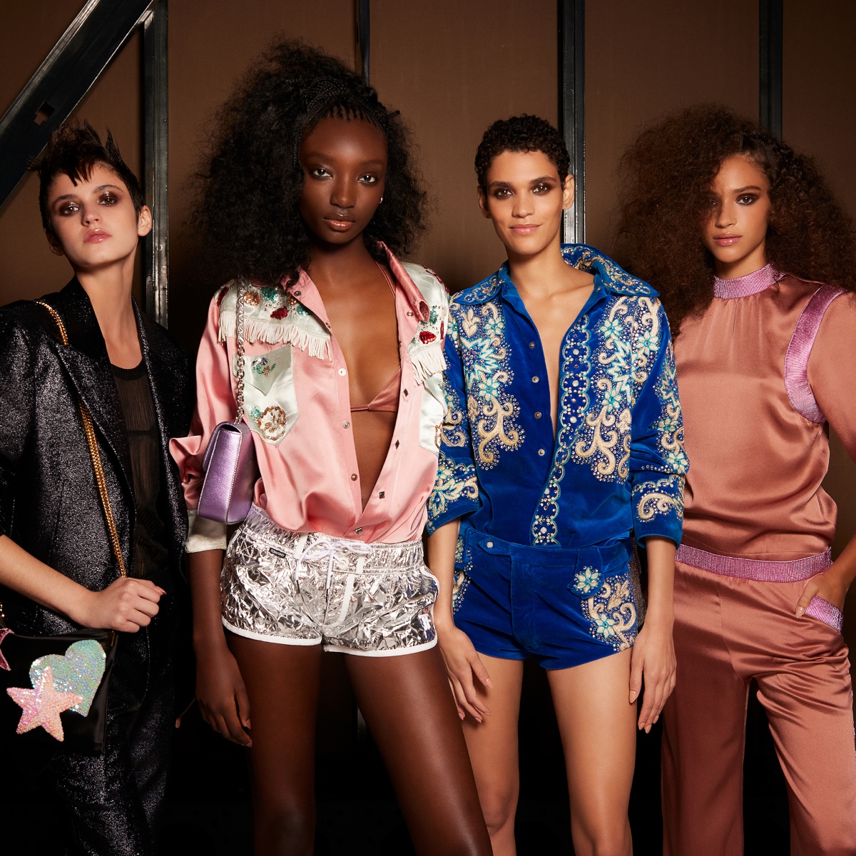 TOM FORD SS23 Runway Beauty: Εντυπωσιακό, sexy, επαναστατικό