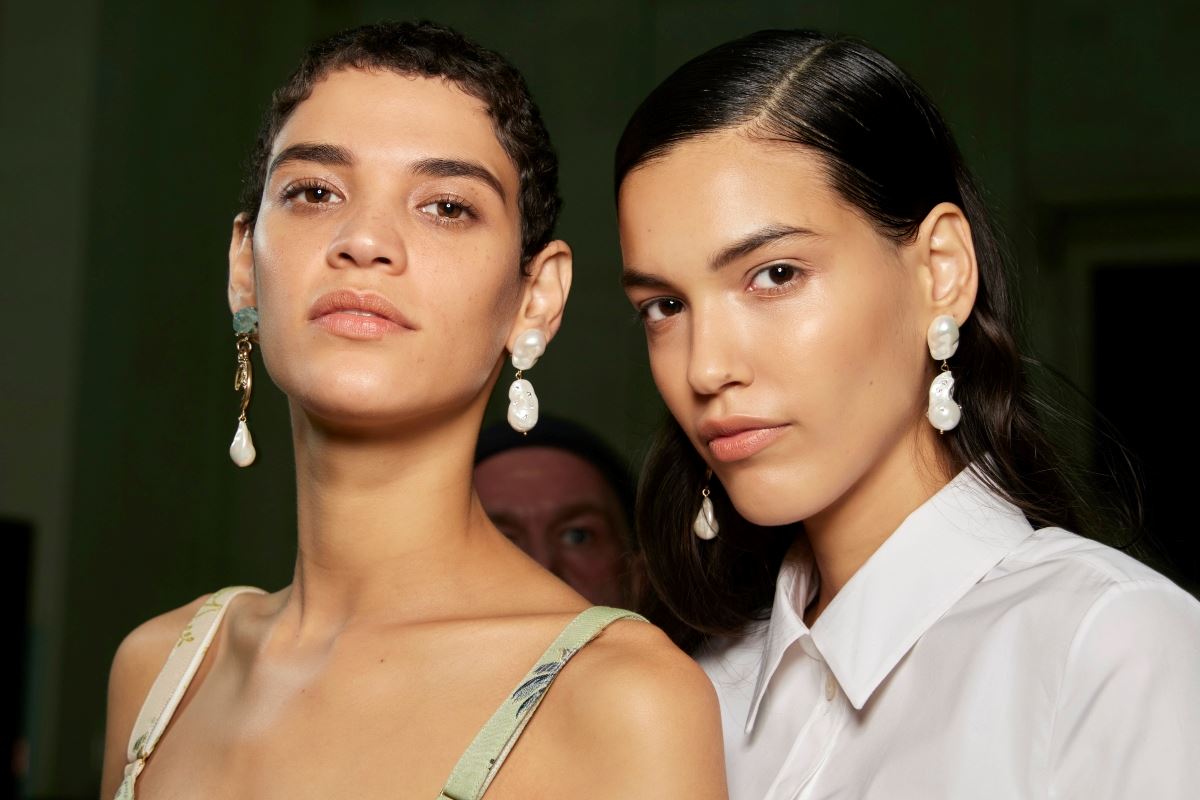 Laminated Skin: Επιτέλους, ένα beauty trend που αποθεώνει τις λιπαρές επιδερμίδες