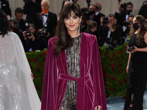 Wispy bangs: Γιατί αυτές οι αφέλειες κολακεύουν όλες τις γυναίκες;