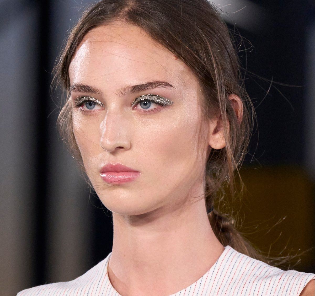 Η λεπτομέρεια που θα κάνει το beauty look σου στο ρεβεγιόν της Πρωτοχρονιάς, μοναδικό!