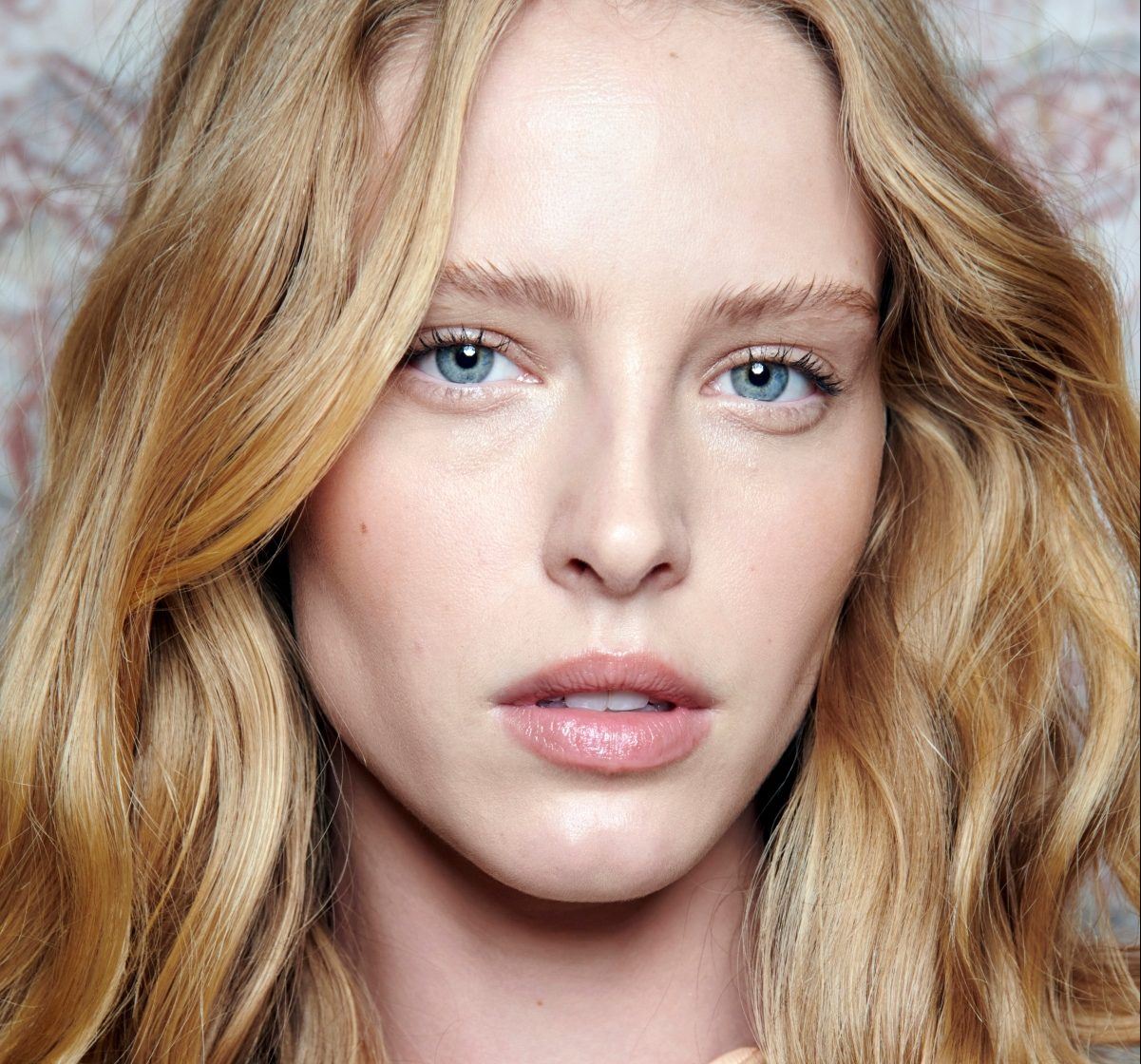 10 hot blushes για τα πιο φρέσκα και ζωηρά beauty looks!