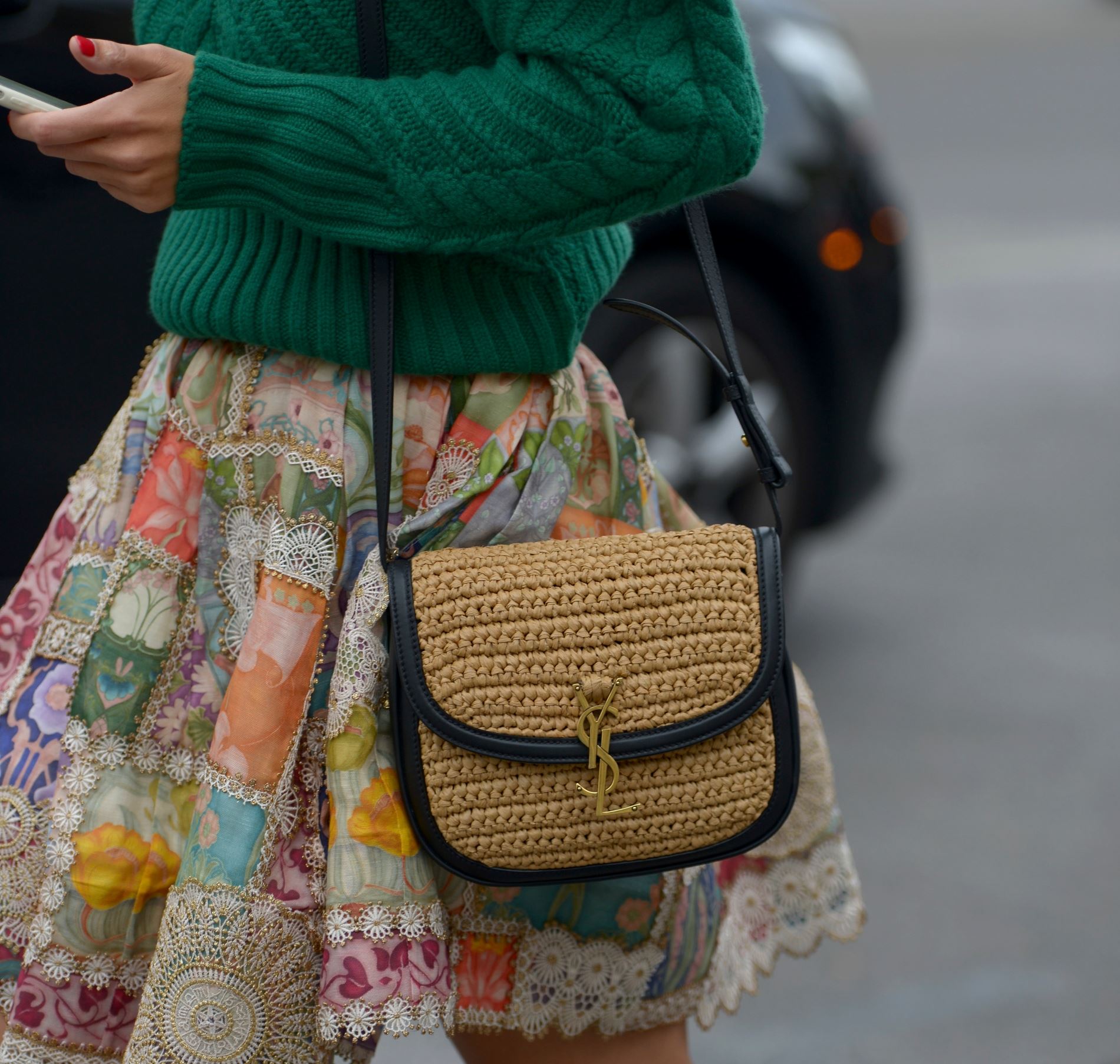 Τα boho chic τσαντάκια που θα αναβαθμίσουν τα χειμωνιάτικα looks σου
