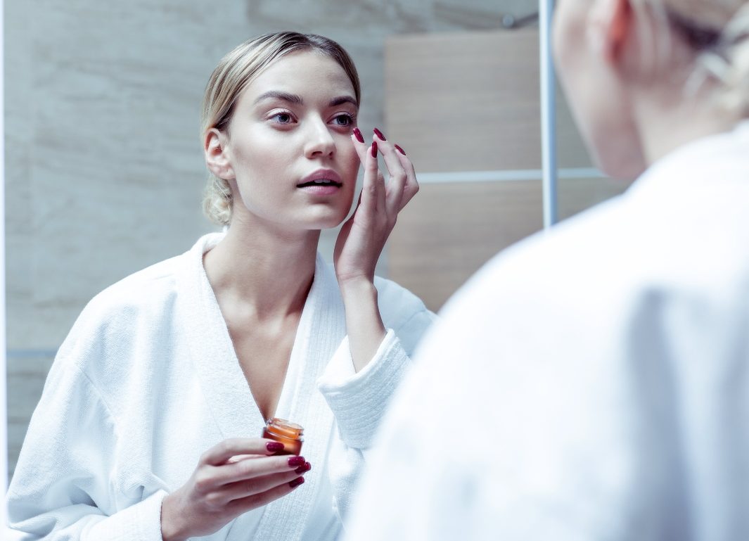 Οι beauty editors μίλησαν! Αυτές είναι οι κρέμες ματιών για το πιο ξεκούραστο, φωτεινό και νεανικό βλέμμα που είχες ποτέ