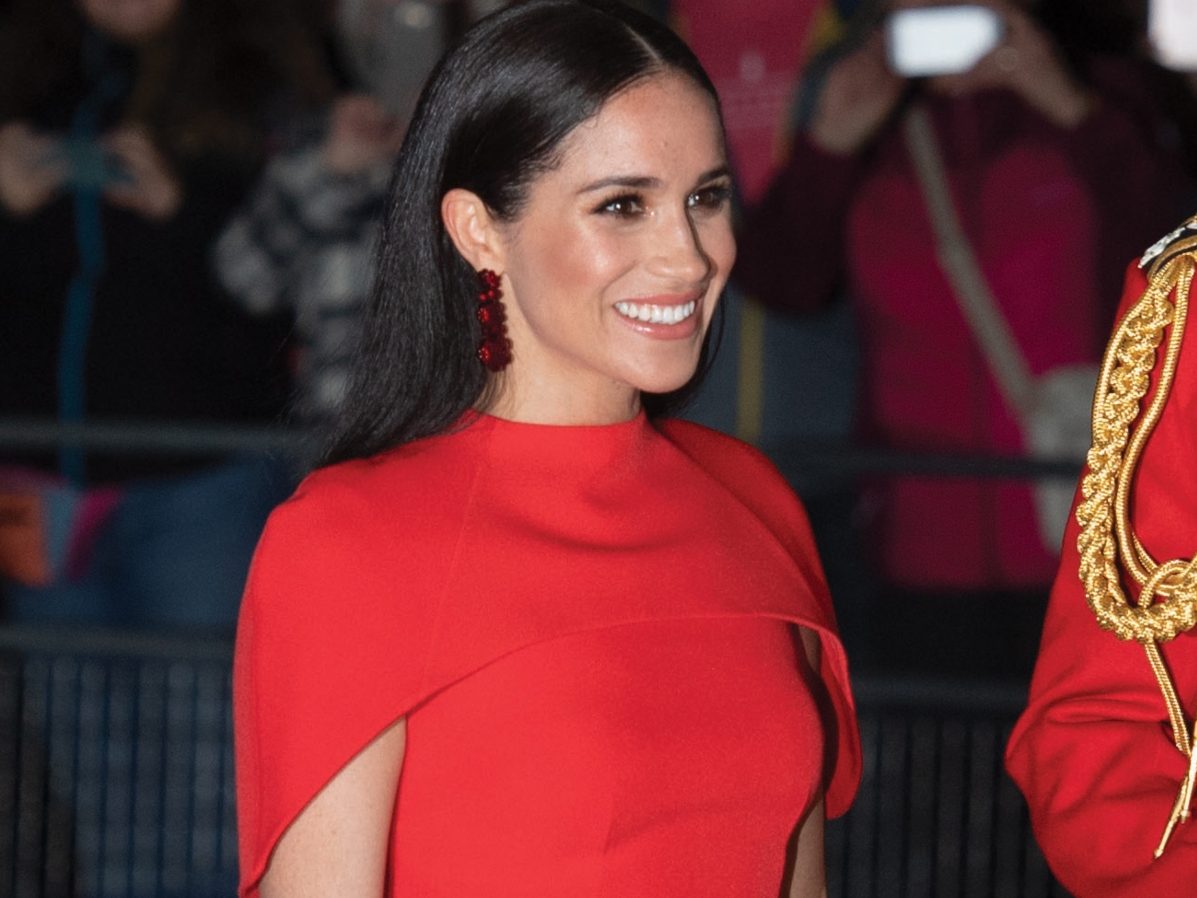 H Meghan Markle μας δίνει το απόλυτο hair inspo για το ρεβεγιόν της Πρωτοχρονιάς