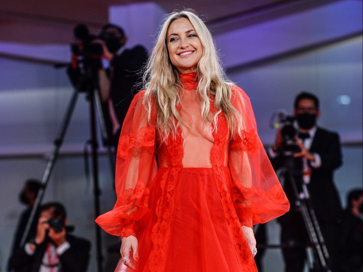Kate Hudson: Το skincare μυστικό της για να σβήνει τις λεπτές γραμμές κοστίζει λιγότερο από 10€