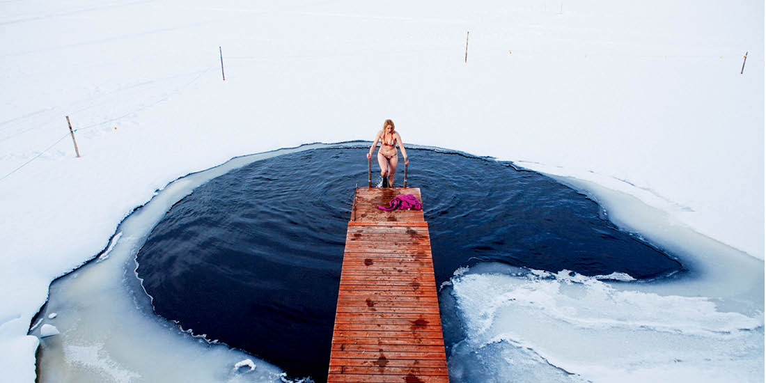 «Στους ιδανικούς προορισµούς µας!»: Η editor in chief του ELLE γράφει στο editorial Ιανουαρίου για τα πνευματικά και τα πραγματικά ταξίδια του '23