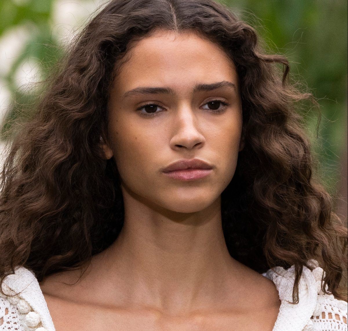 Mermaidcore beauty: Τo trend που ήρθε για να μείνει και πώς θα το υιοθετήσεις