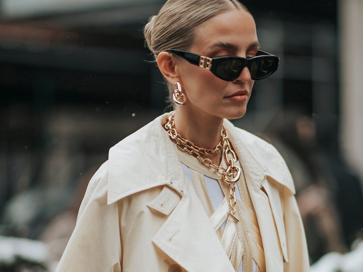 Αυτό είναι το προϊόν που χαρίζει στα celebrity girls το τέλειο, sleek σινιόν χτένισμα