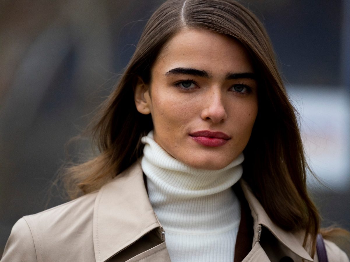 Γιατί τα μαλλιά σου είναι θαμπά και πώς θα επαναφέρεις τη λάμψη;