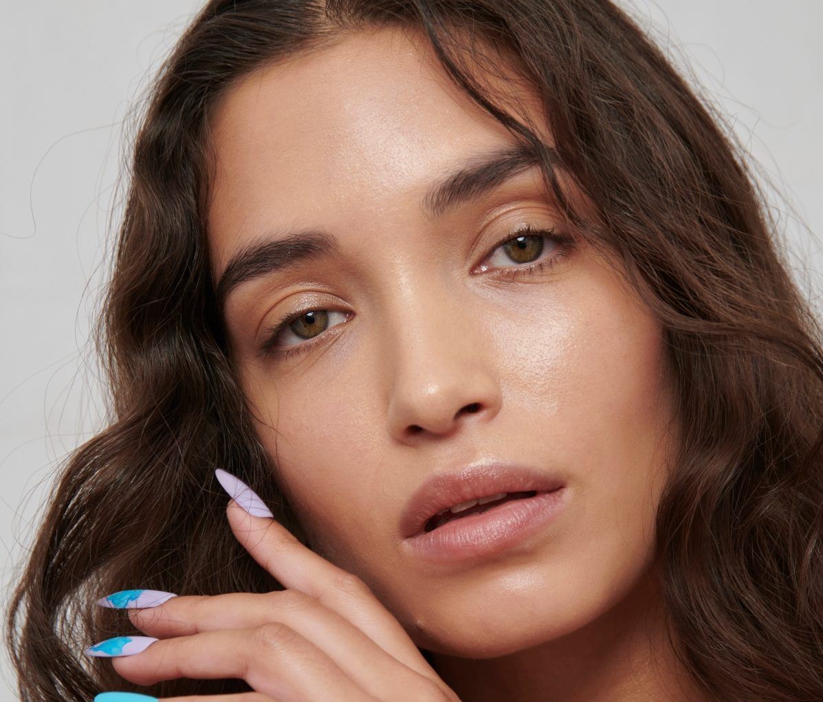 5 nail trends για τα πρώτα μανικιούρ της χρονιάς