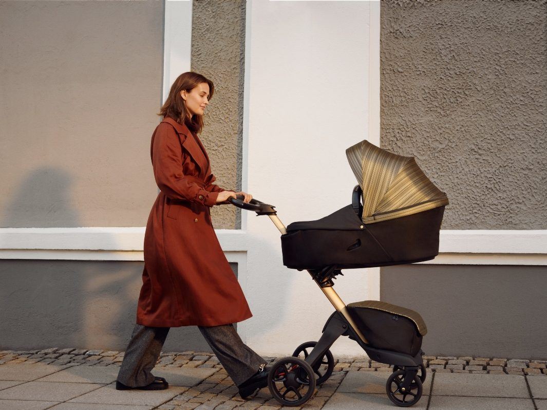 STOKKE XPLORY X GOLD EDITION: Η νέα συλλεκτική έκδοση του καροτσιού που μεγαλώνει μαζί με το παιδί μας