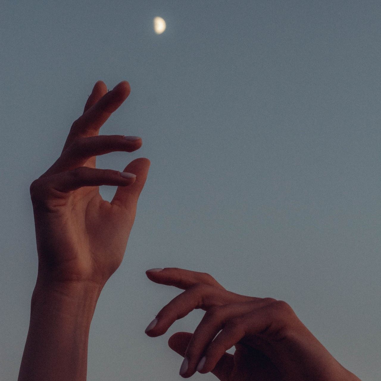 Manifesting: Τι είναι και όντως δουλεύει η νέα τάση στην ψυχική ευεξία;