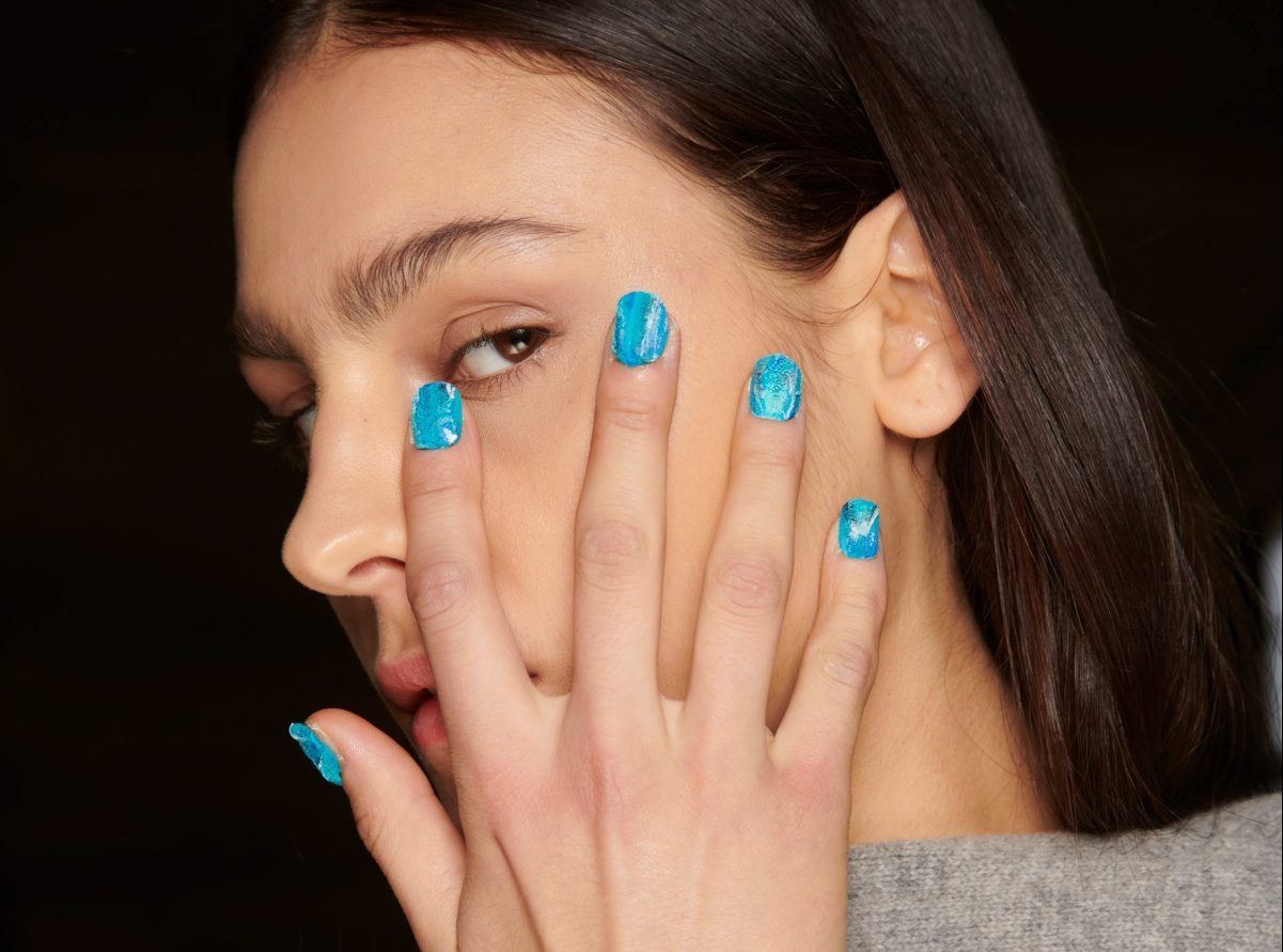4 nail trends που μας κάνουν να ανυπομονούμε για να φτάσει η άνοιξη και να τα τολμήσουμε