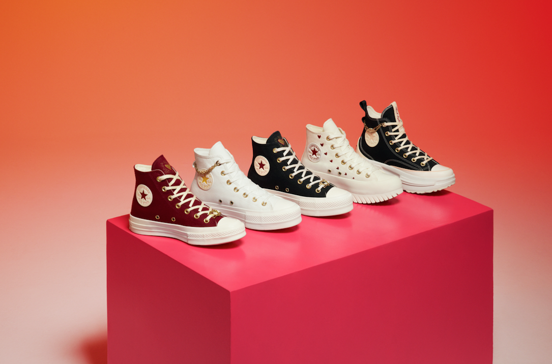 From Converse With Love: Μια συλλογή που γιορτάζει την Αγάπη.