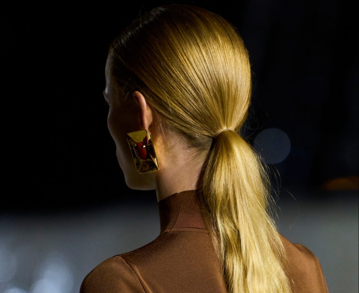 3 tips για να κάνεις την κλασική αλογοουρά πιο stylish από ποτέ