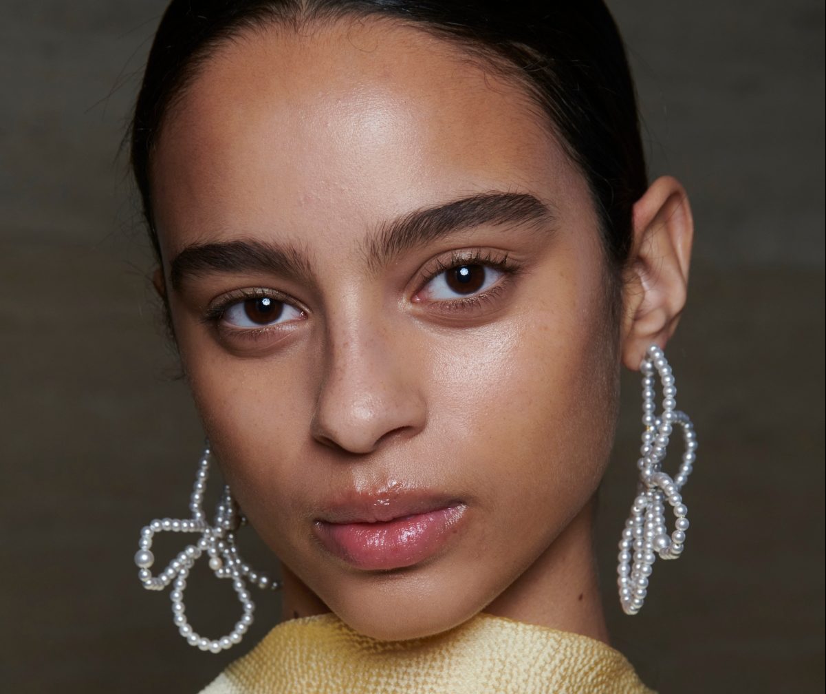 3 beauty σύμμαχοι που θα σου εξασφαλίσουν χείλη για φίλημα