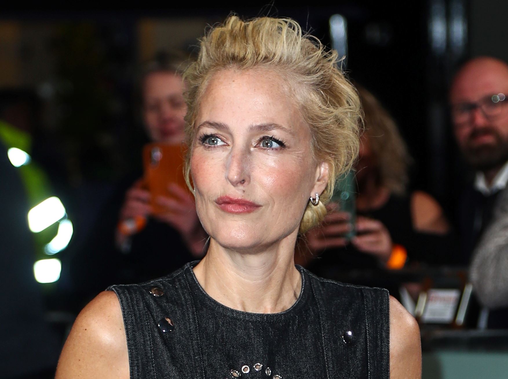 Η Gillian Anderson θέλει να γίνει η προσωπική μας σεξοθεραπεύτρια