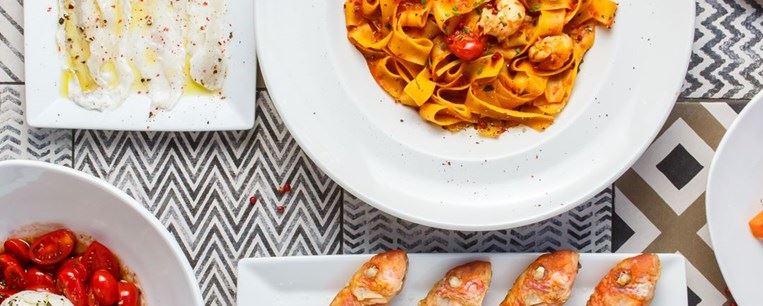 TASTY AWARDS 23: Ποια είναι τα αγαπημένα ψαροφαγικά εστιατόρια της Αθήνας;