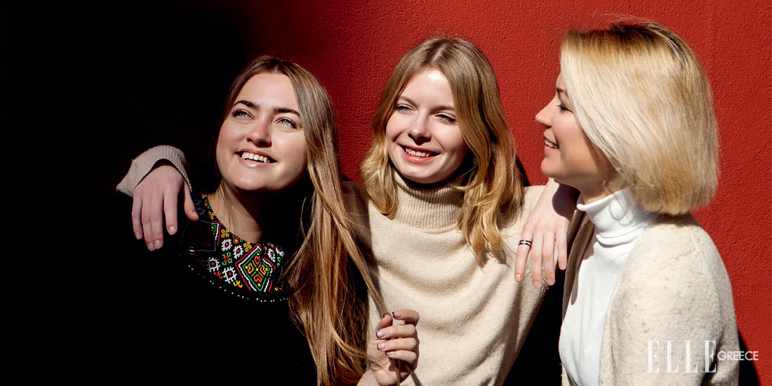 WOMEN TOGETHER: Τρεις Oυκρανές περιγράφουν την δική τους αλυσίδα ενάντια στον πόλεμο