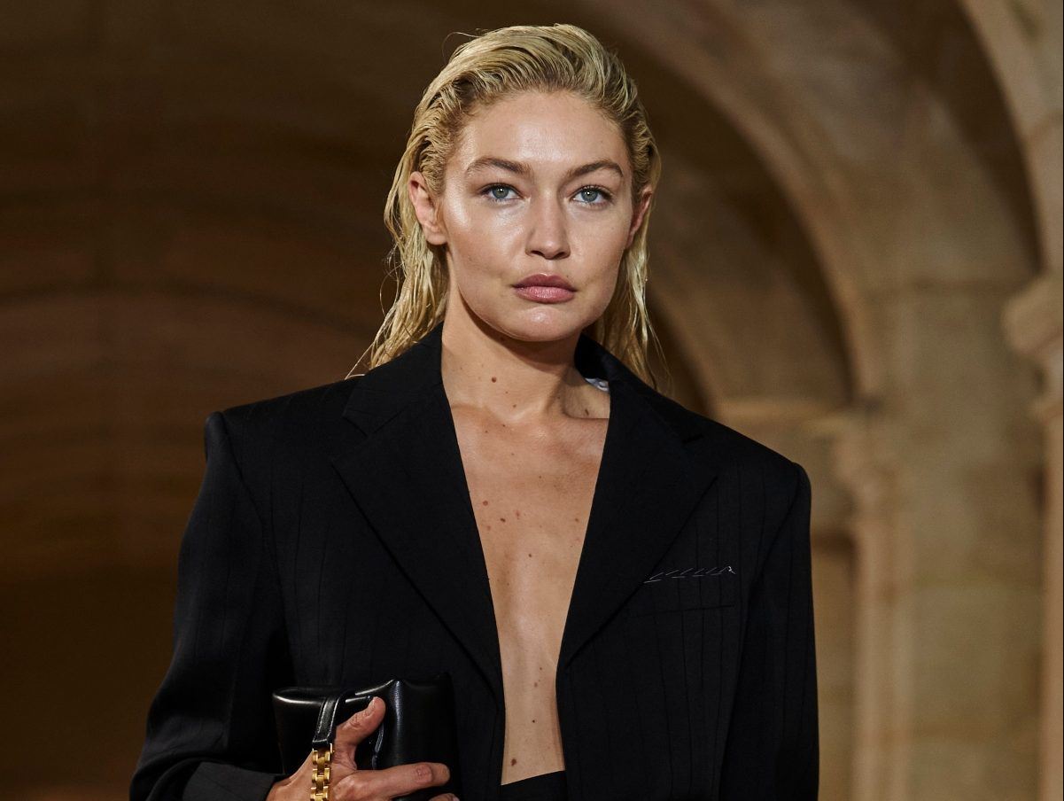 Gigi Hadid: Ποια αρώματα συνδυάζει για να μυρίζει θεϊκά;