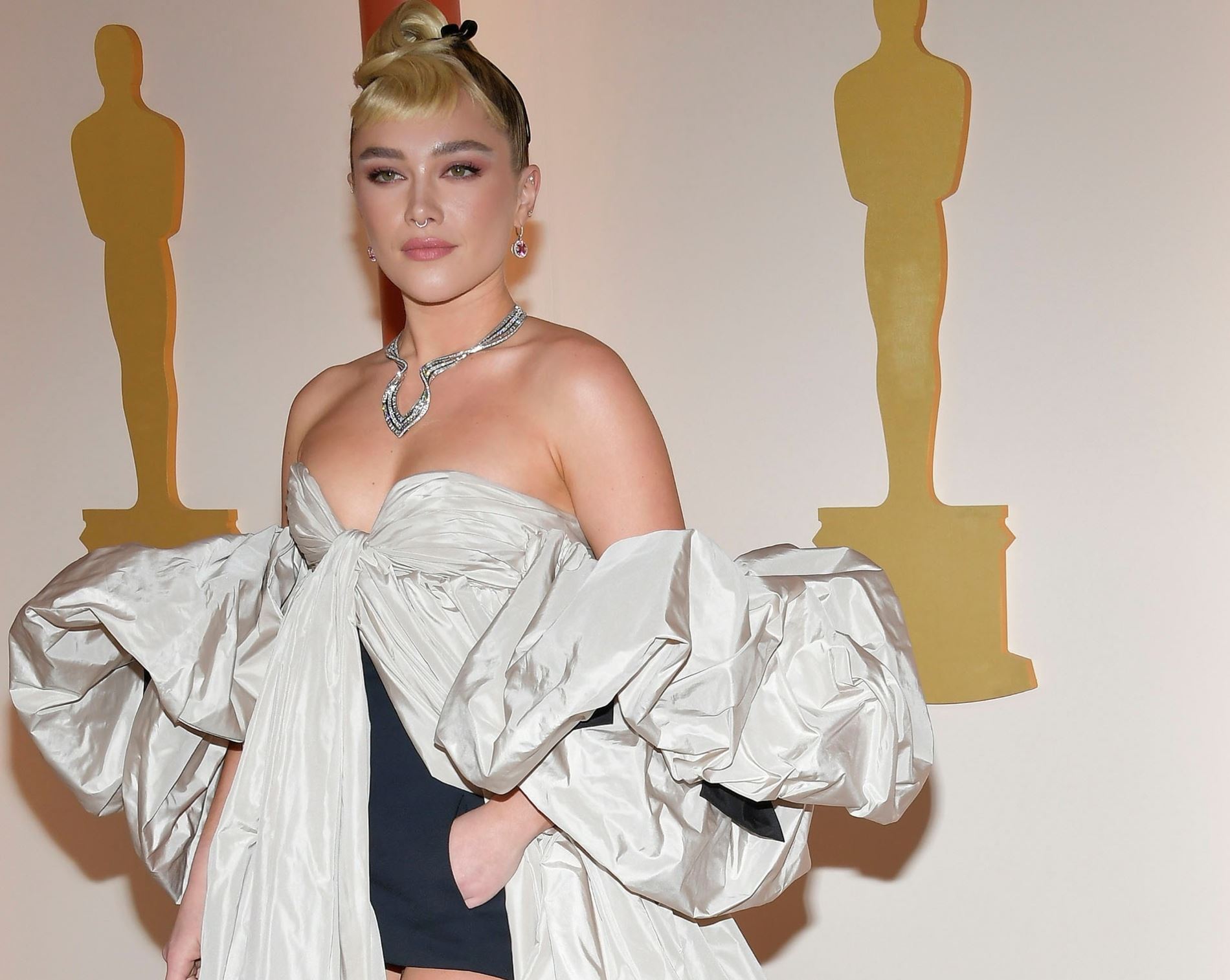 Oscars 2023: Οι λαμπερές εμφανίσεις στο...σαμπανιζέ χαλί