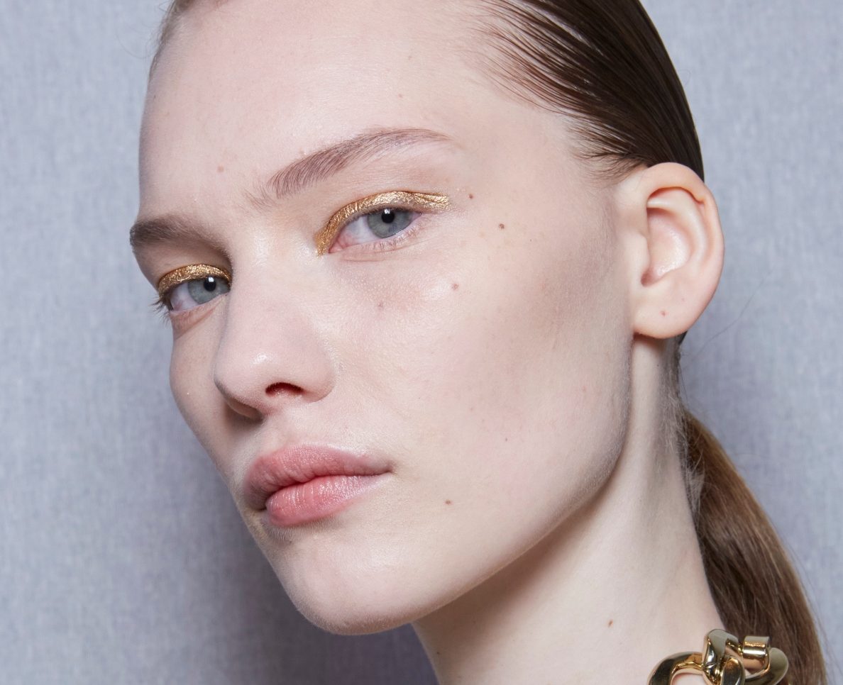 Δεν θα πιστεύεις πόσα οφέλη έχει ο κουρκουμάς για την επιδερμίδα μας