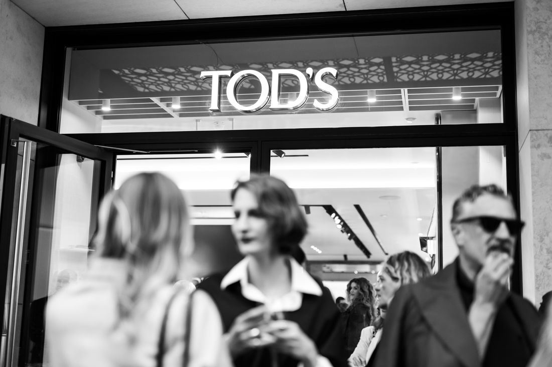 The Art of Leather: O οίκος TOD’S και ο Όμιλος Φάις γιόρτασαν τη θρυλική TOD’S Di Bag