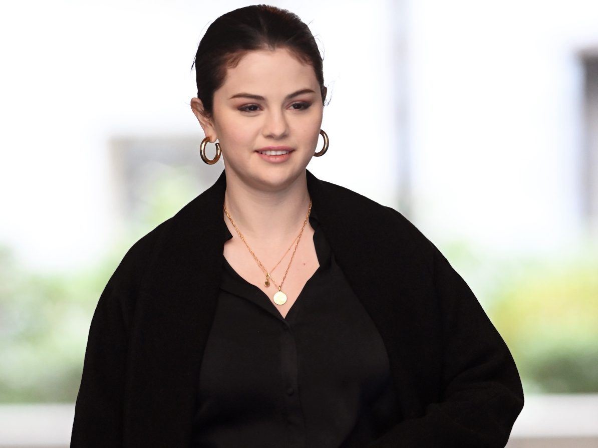 Selena Gomez: Υιοθέτησε το πιο κλασικό χρώμα και σχήμα για το μανικιούρ της
