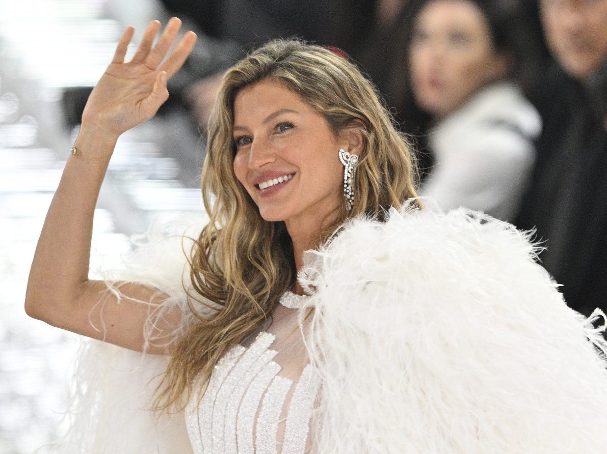 4 κομψά μανικιούρ που είδαμε στo φετινό Met Gala και θα τολμήσουμε άμεσα