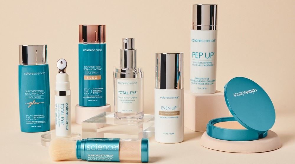 Colorescience: Η καινοτόμα σειρά αντηλιακών που χαρίζει προστασία, φροντίδα και κάλυψη στην επιδερμίδα