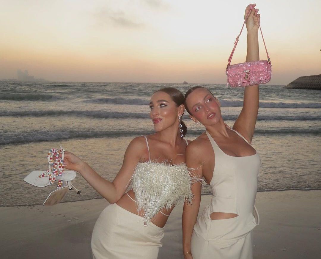 10 influencers σου δείχνουν τι να φορέσεις στα πρώτα beach party της σεζόν