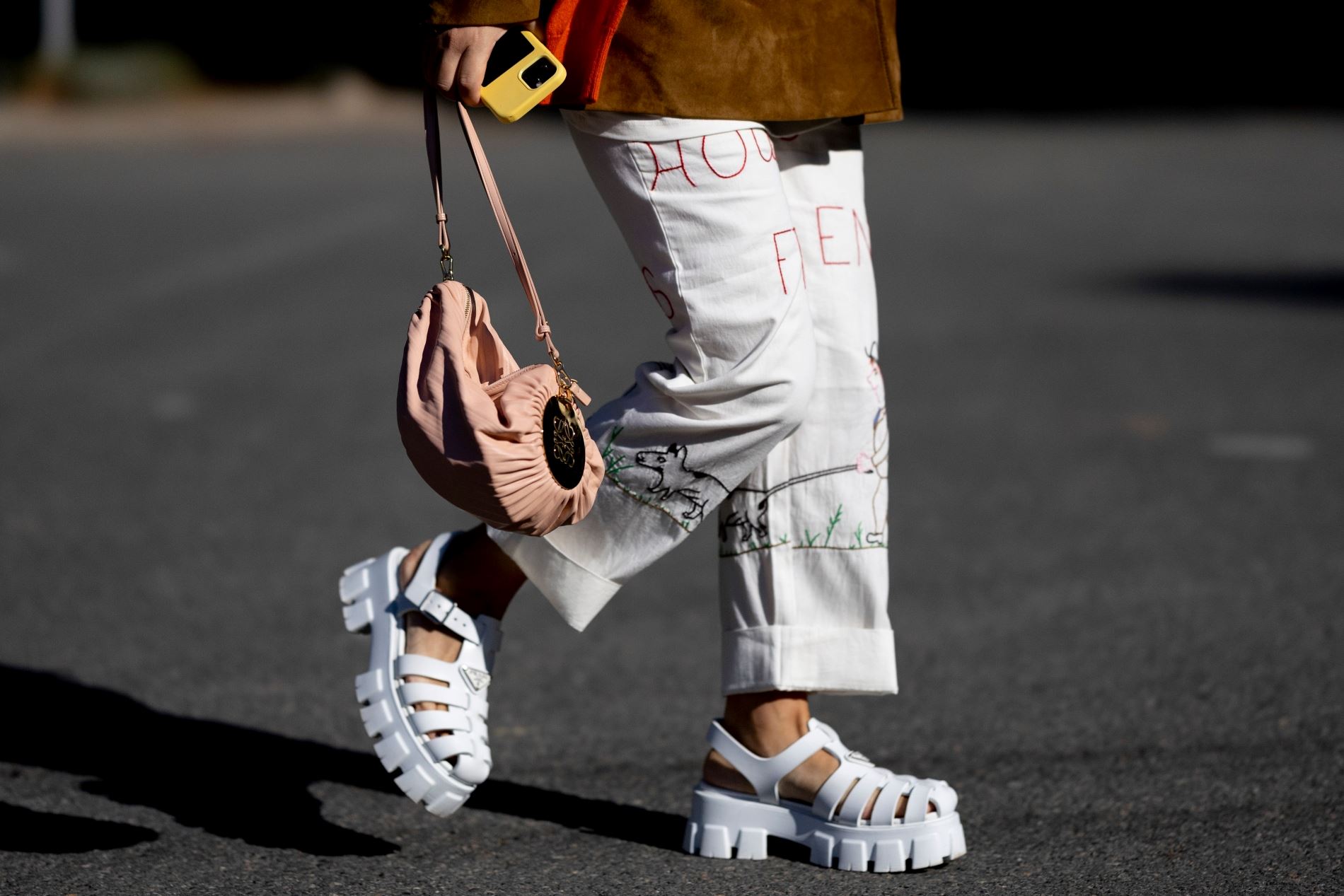 Fisherman sandals: Τα σανδάλια που θα αντικαταστήσουν τα gladiators φέτος το καλοκαίρι