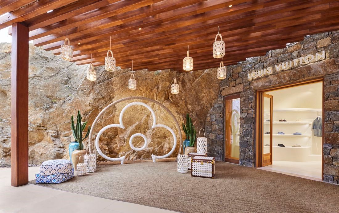 Η Louis Vuitton ανοίγει το πρώτο της pop-up store στο κοσμοπολίτικο Zuma Mykonos