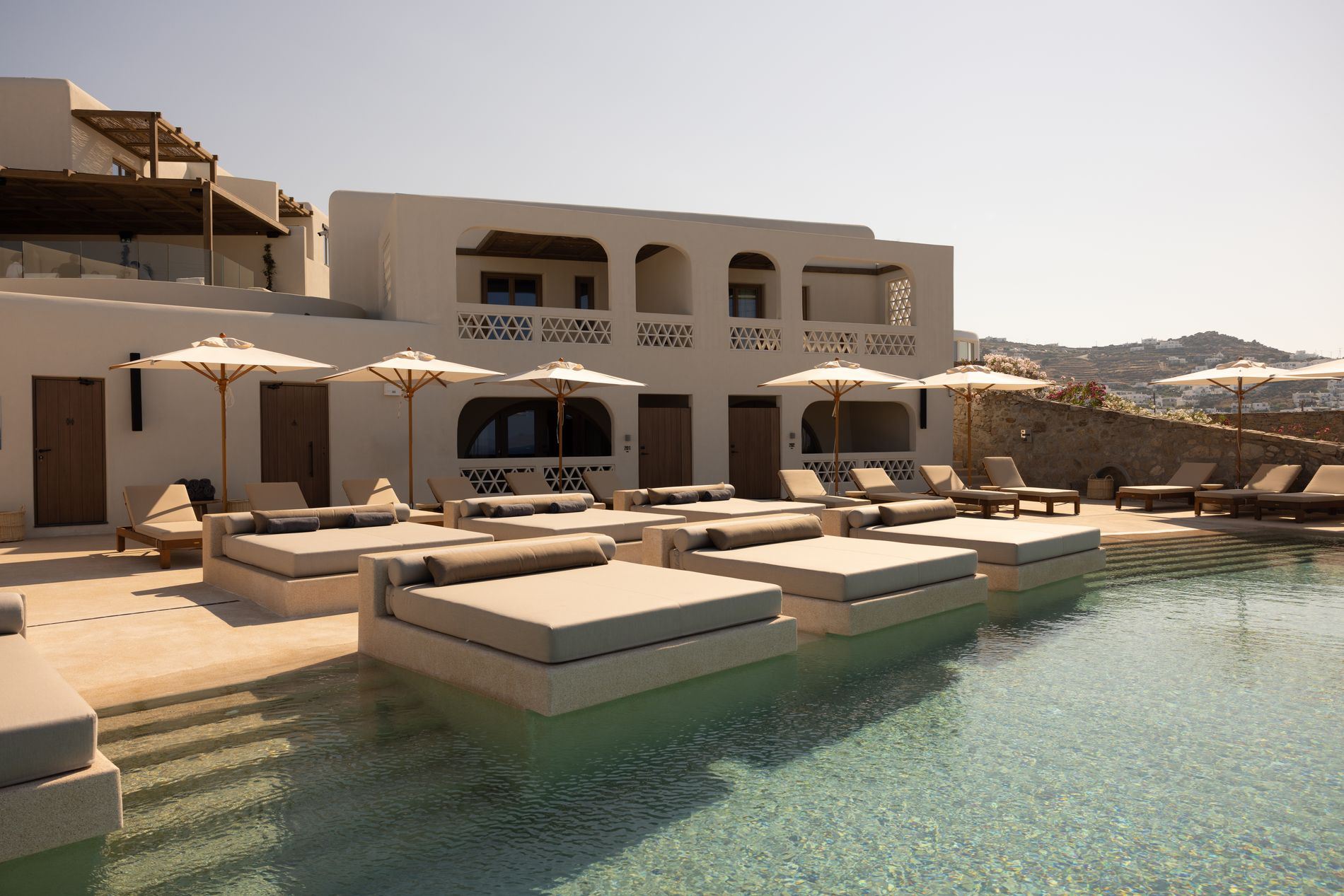 Domes Noruz Mykonos: Το νέο adults-only ξενοδοχείο είναι το talk of the town στο νησί των ανέμων