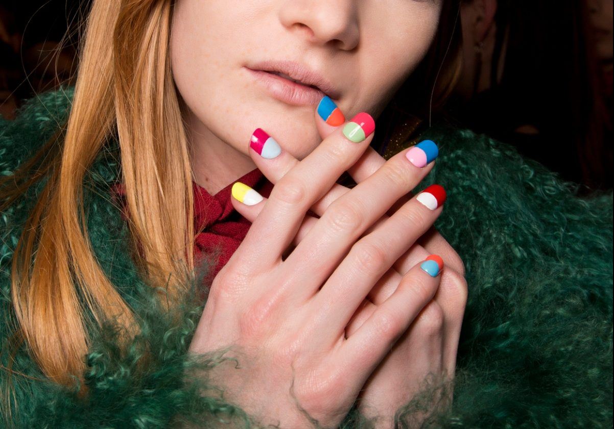 Pastel Lover: Αν λατρεύεις το παστέλ μανικιούρ τότε πρέπει να δοκιμάσεις σίγουρα αυτή την απόχρωση
