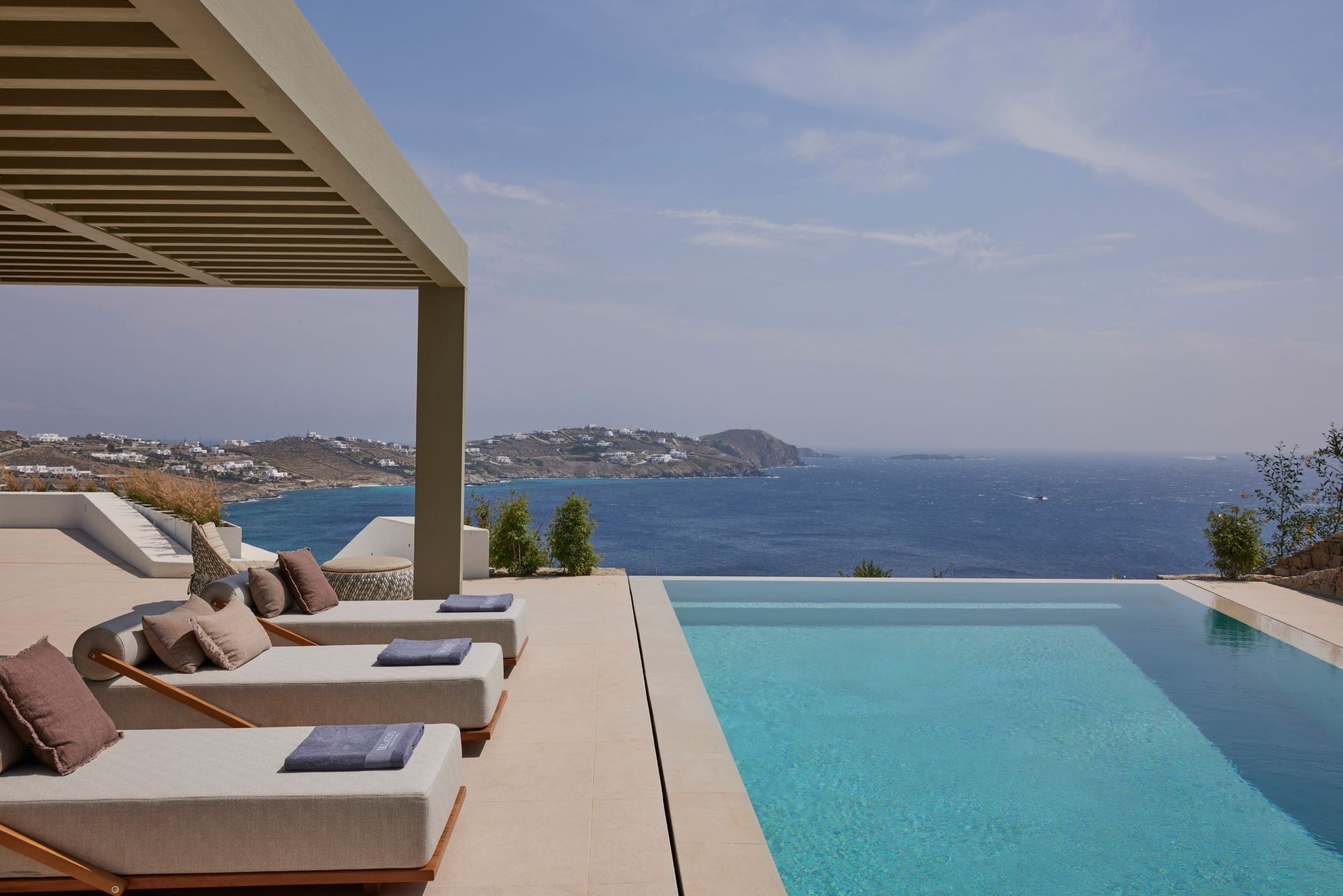 BILL&COO Coast Suites στη Μύκονο: Mια νέα φιλοσοφία διακοπών, σε ένα ιδιωτικό παράδεισο