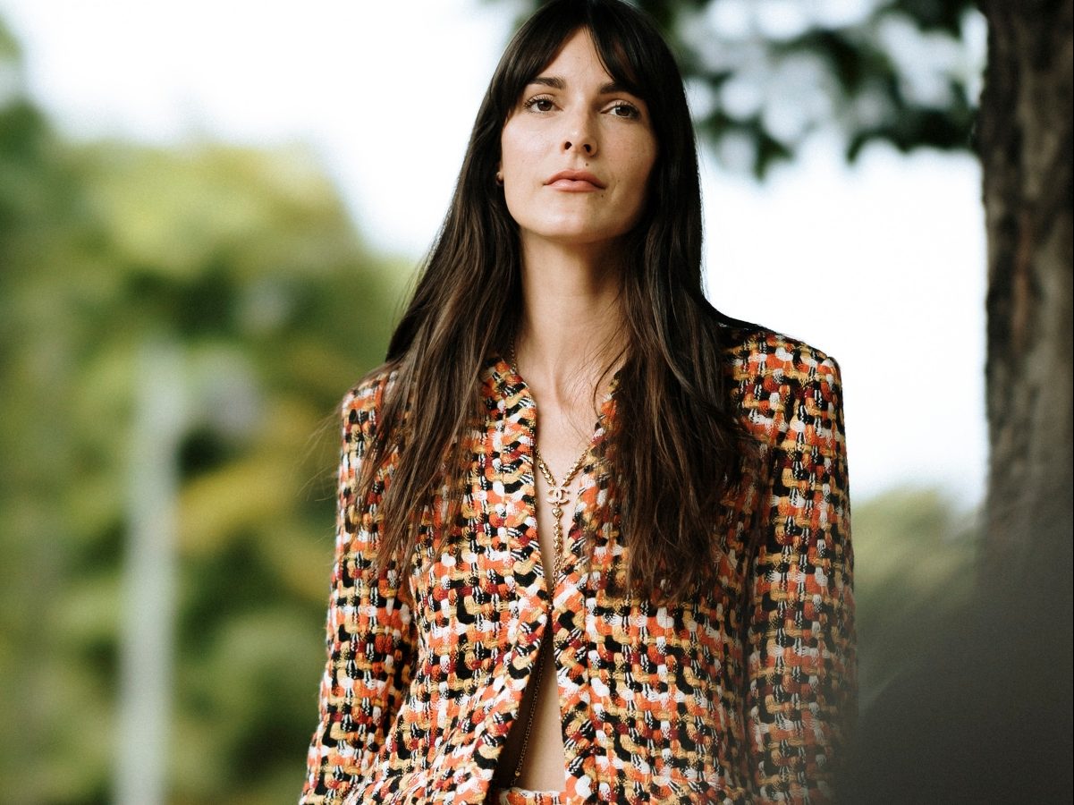 Chocolate balayage: Ο πιο hot τρόπος για να ανανεώσουν οι μελαχρινές το hair-look τους το καλοκαίρι