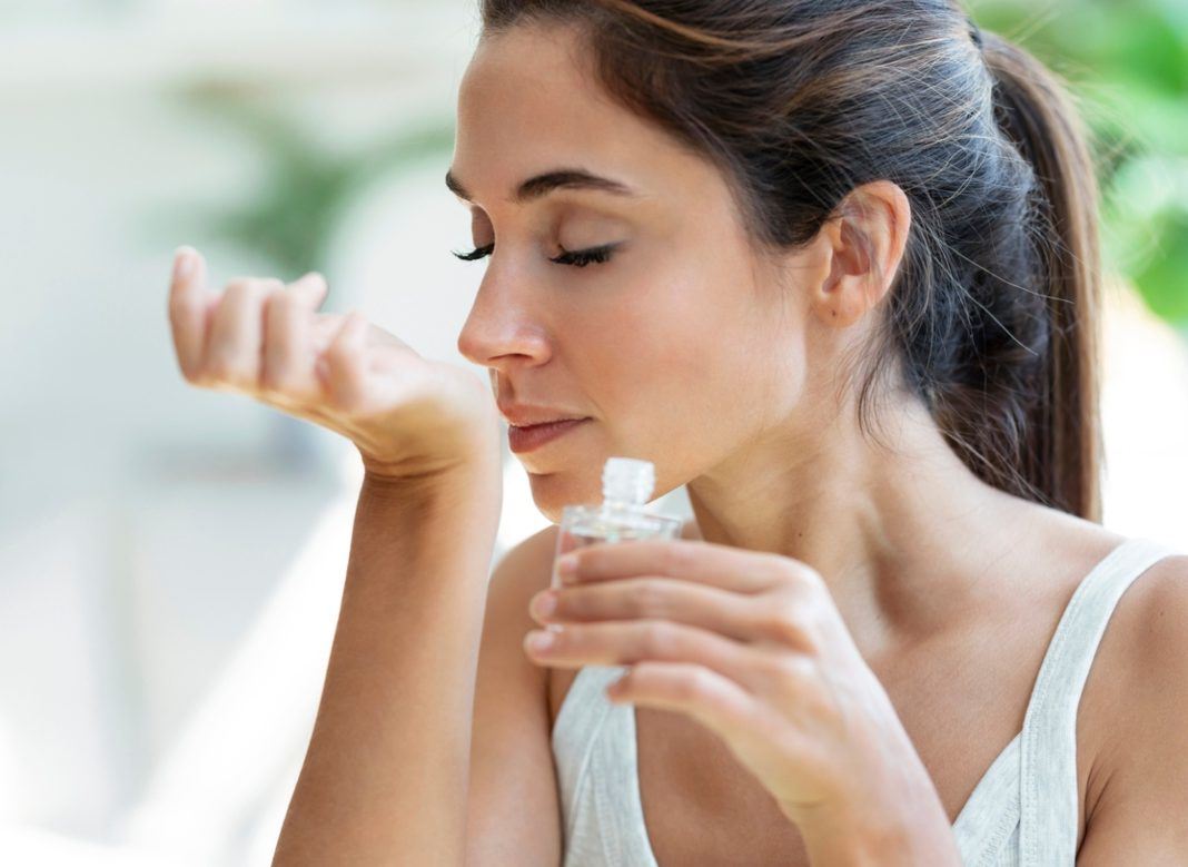 Eau de parfum Vs eau de toilette: Εσύ ξέρεις πραγματικά ποια είναι η διαφορά τους;