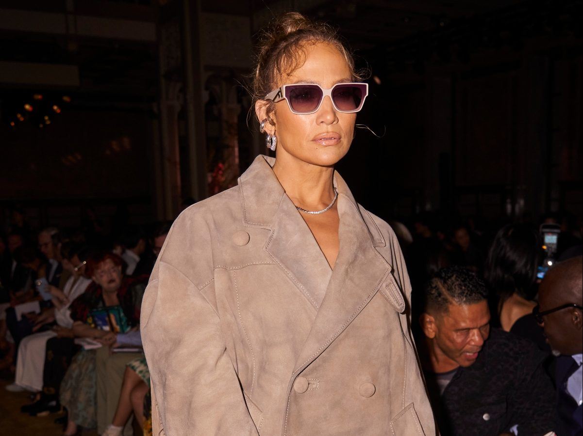 Jennifer Lopez: Έκανε το μανικιούρ που θα λατρέψει κάθε minimal girl