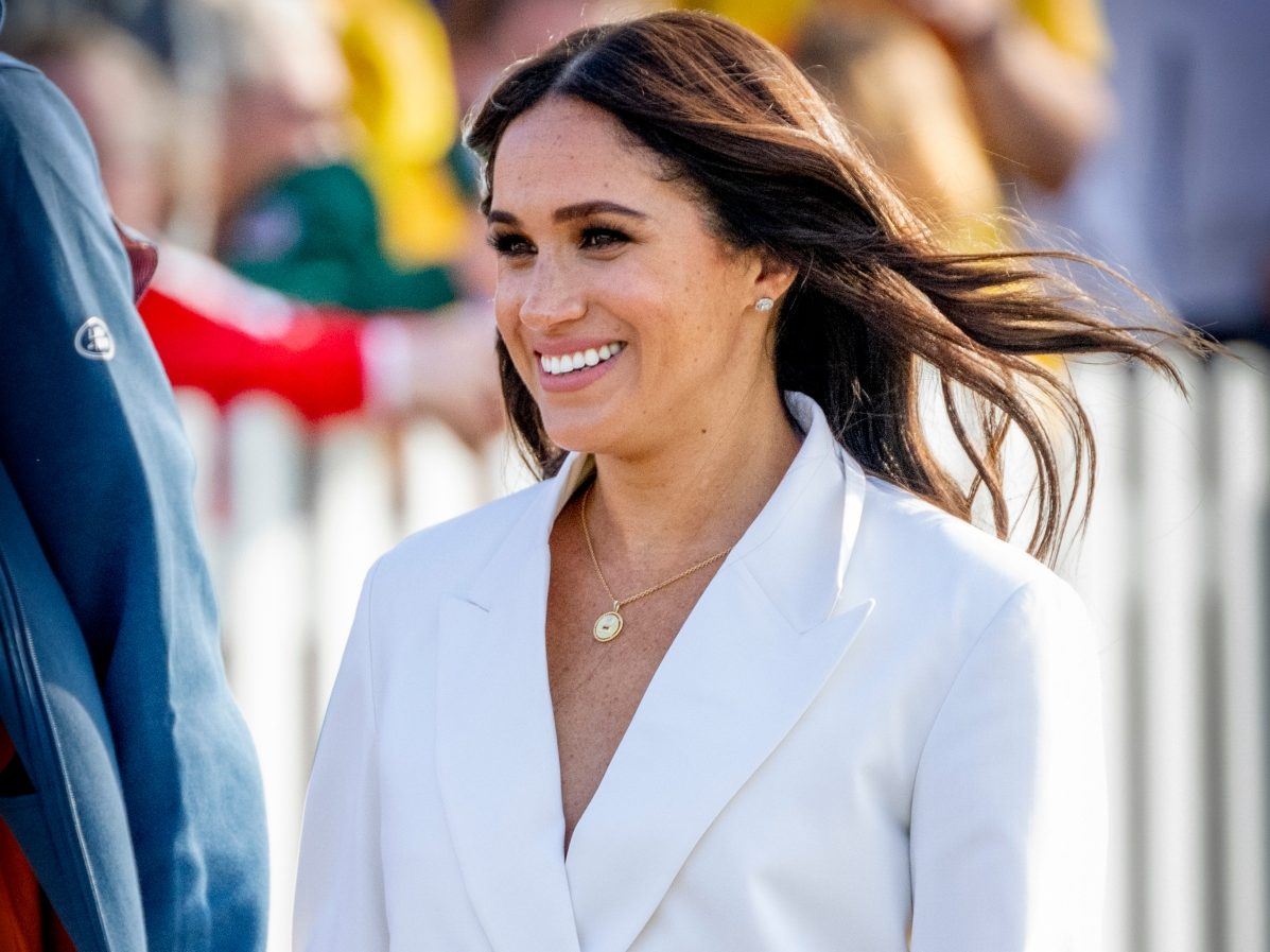 Meghan Markle: Έκανε το πιο hot χτένισμα από τα '90s και της πάει απίστευτα