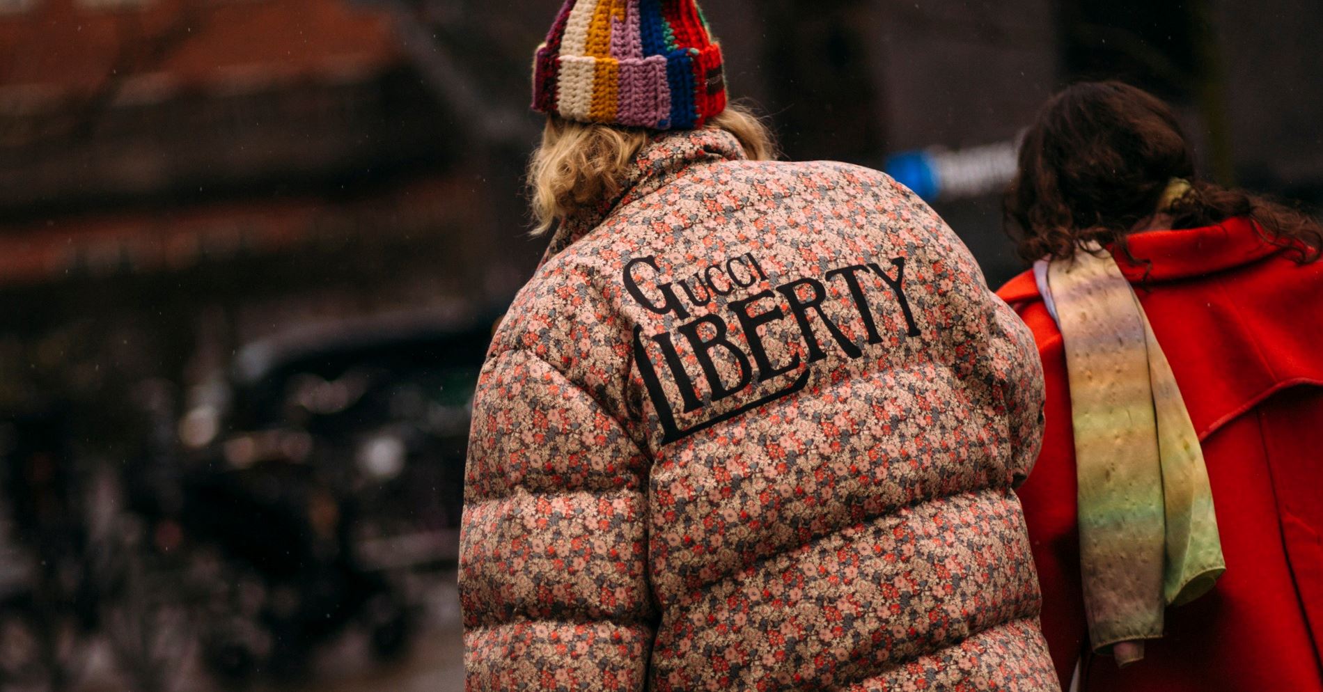 9 stylish μπουφάν που θα σε κρατήσουν ζεστή τις ημέρες του χειμώνα
