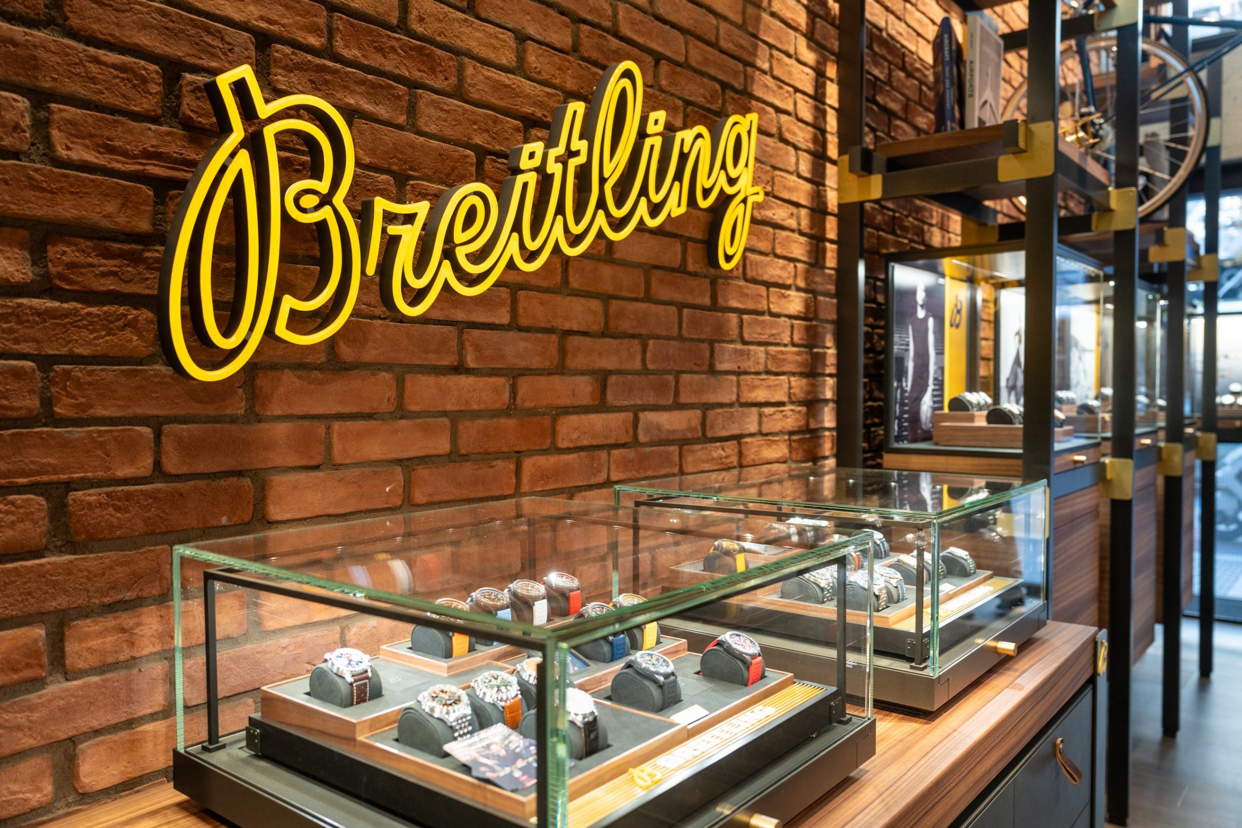 Η Breitling ετοιμάζεται να κατακτήσει και την Θεσσαλονίκη