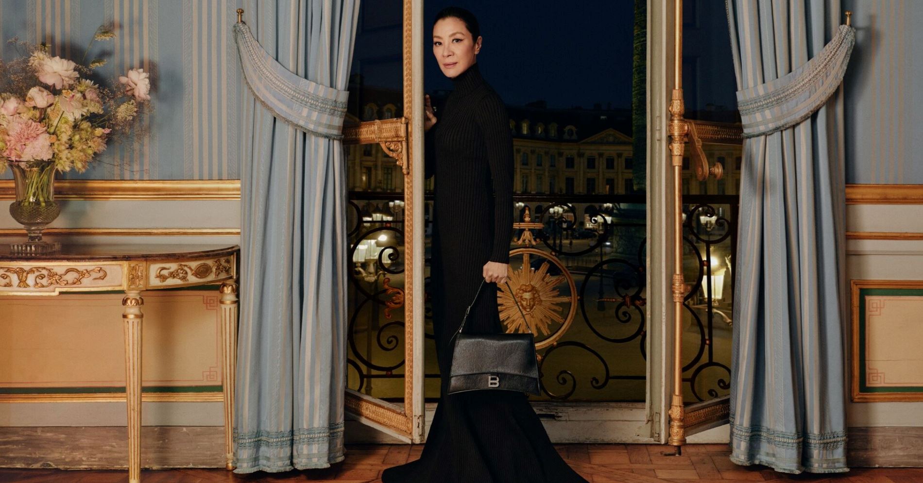 Balenciaga: Η Michelle Yeoh είναι το νέο πρόσωπο της τελευταίας καμπάνιας του οίκου
