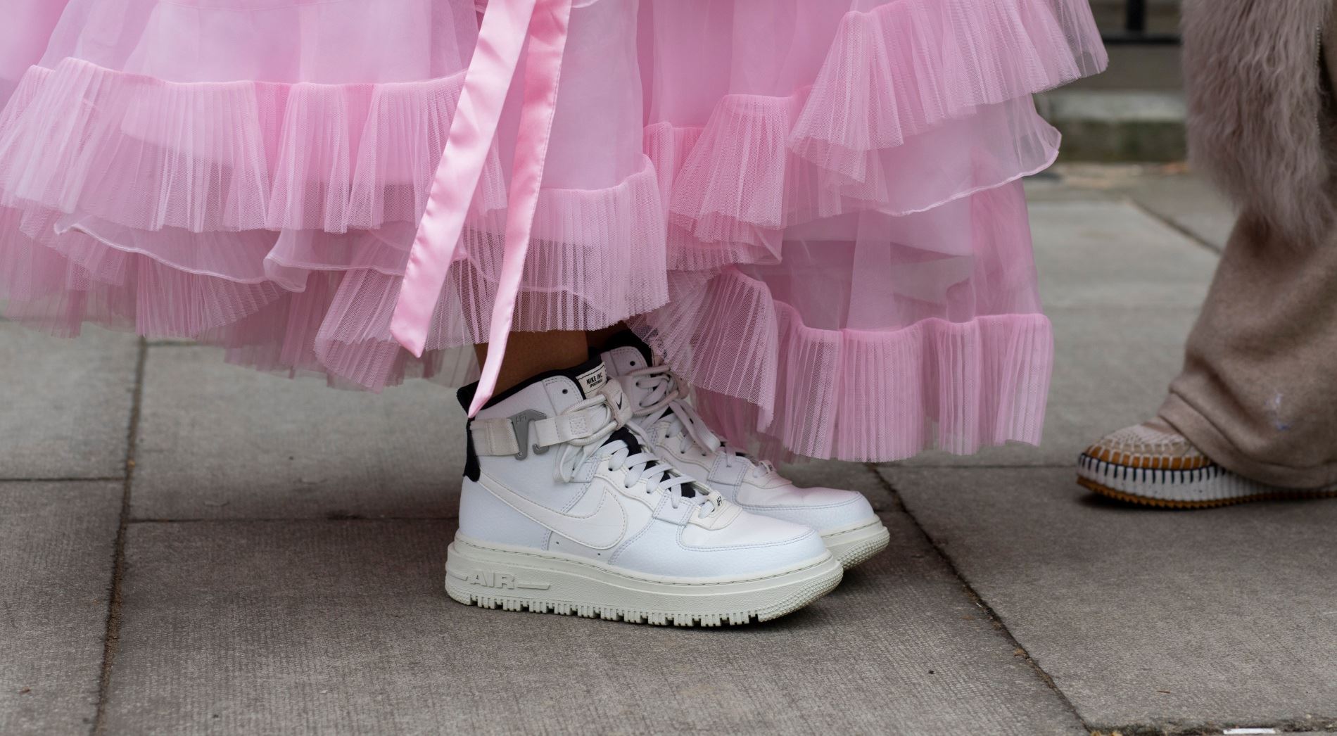 Βρήκαμε τα sneakers που θα φοράς από τον χειμώνα μέχρι την άνοιξη και κοστίζουν μόνο 40 ευρώ